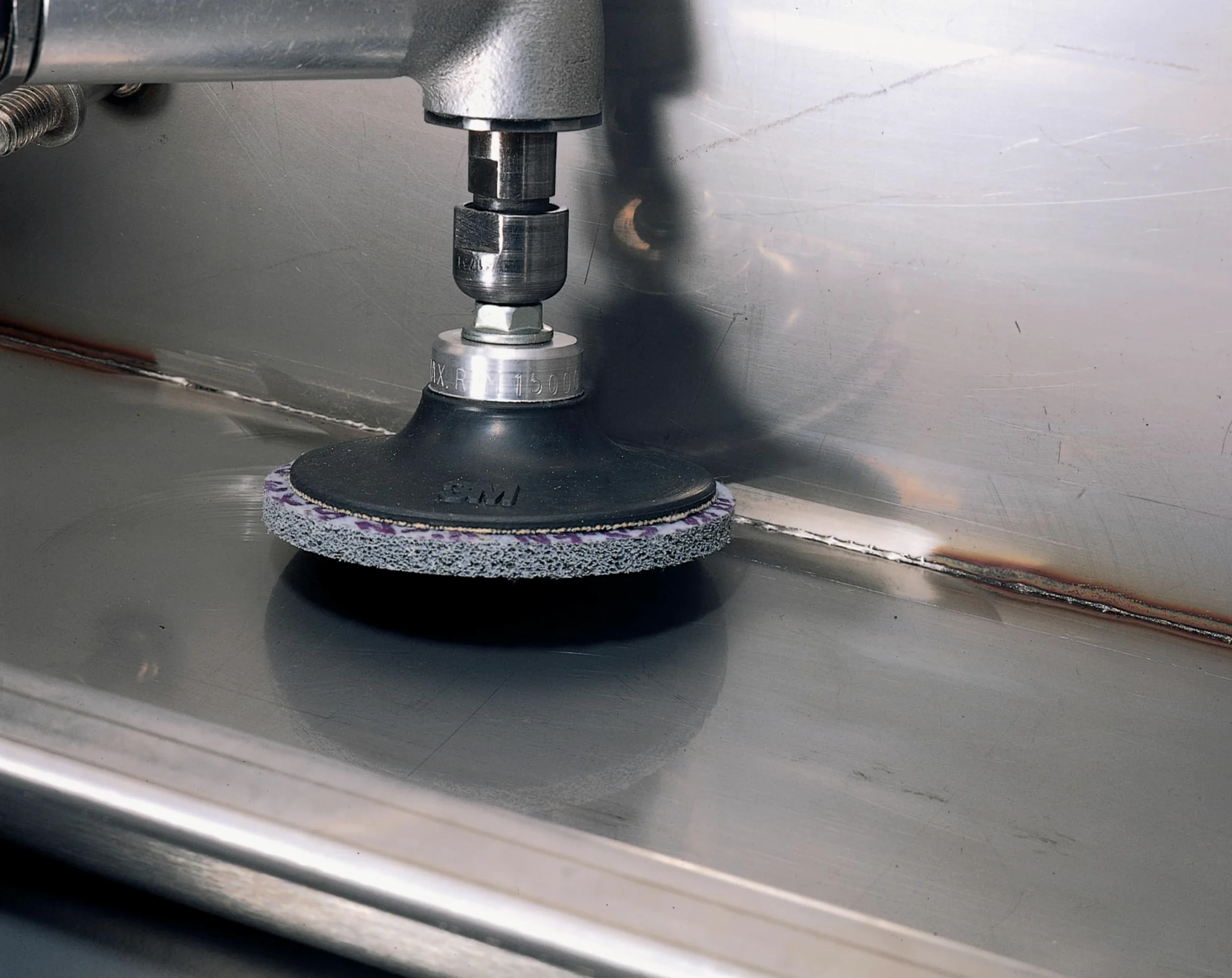 Scotch-Brite Roloc EXL Verpresste Kompaktscheibe XL-UR, 76 mm x 6 mm, 2A MED