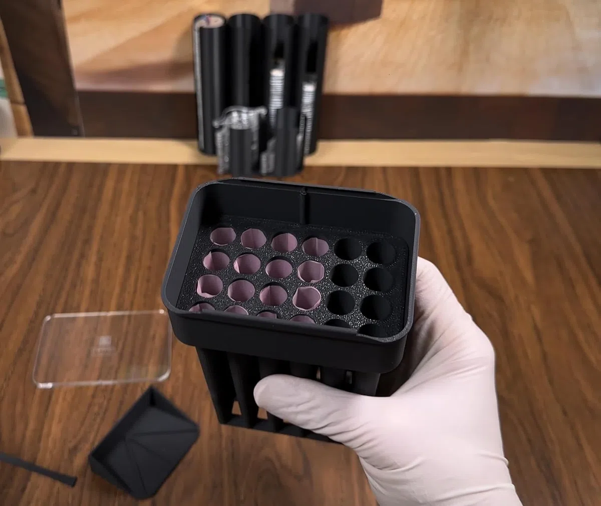 NIPRO 24/6 – Maschine zum Füllen von vorgerollten Zapfen (King) mit 6 mm Filter (RAW und Kegel) – inkl. Teiler von 24 bis 12 Stück (schwarz)