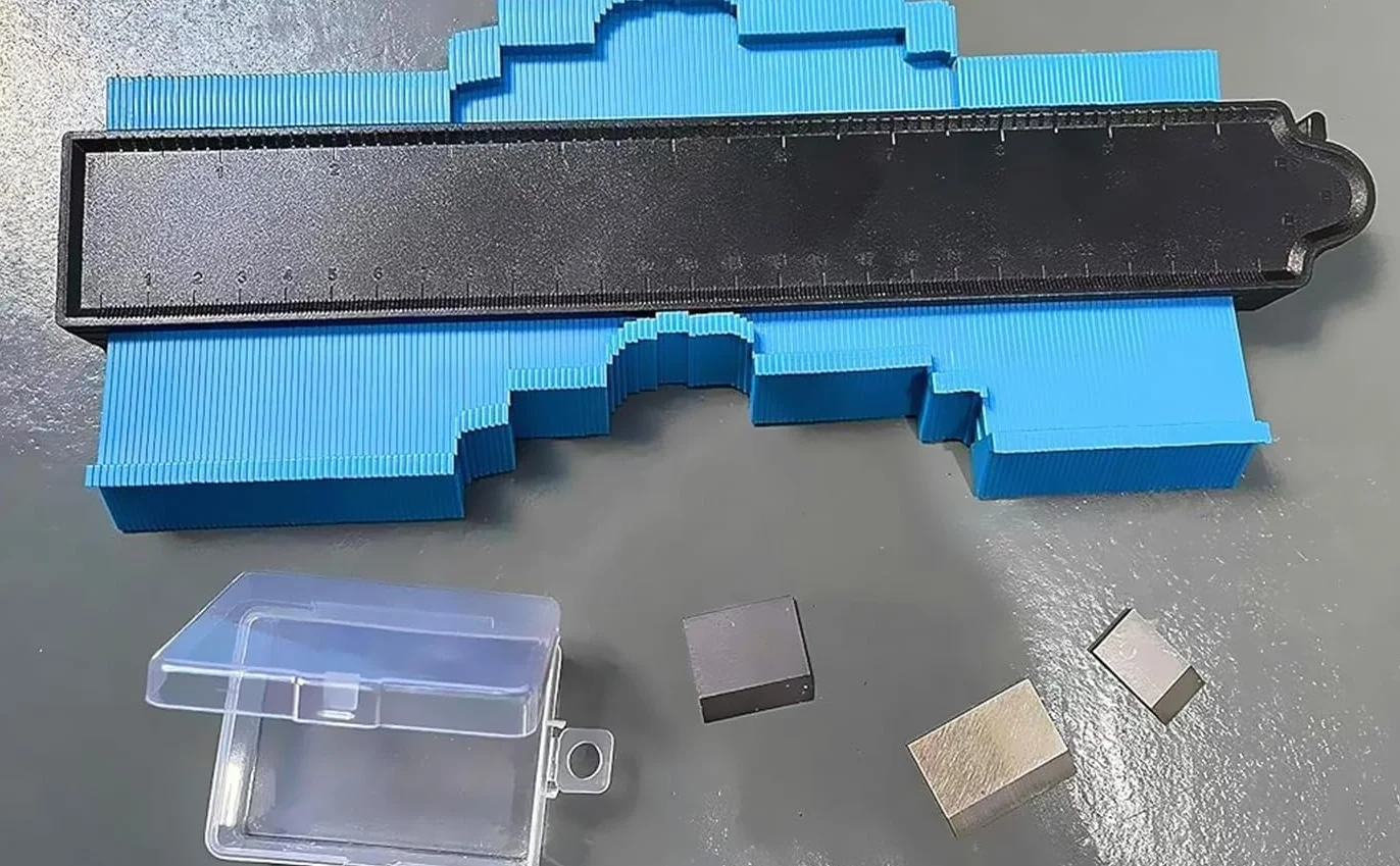 Pro Bodenschneider mit starrem Kern und extra Klinge, schneidet LVP, WPC, LVT, SPC, VCT, PVC für komplexe Arbeiten. Kein Absplittern, kein Strom erforderlich
