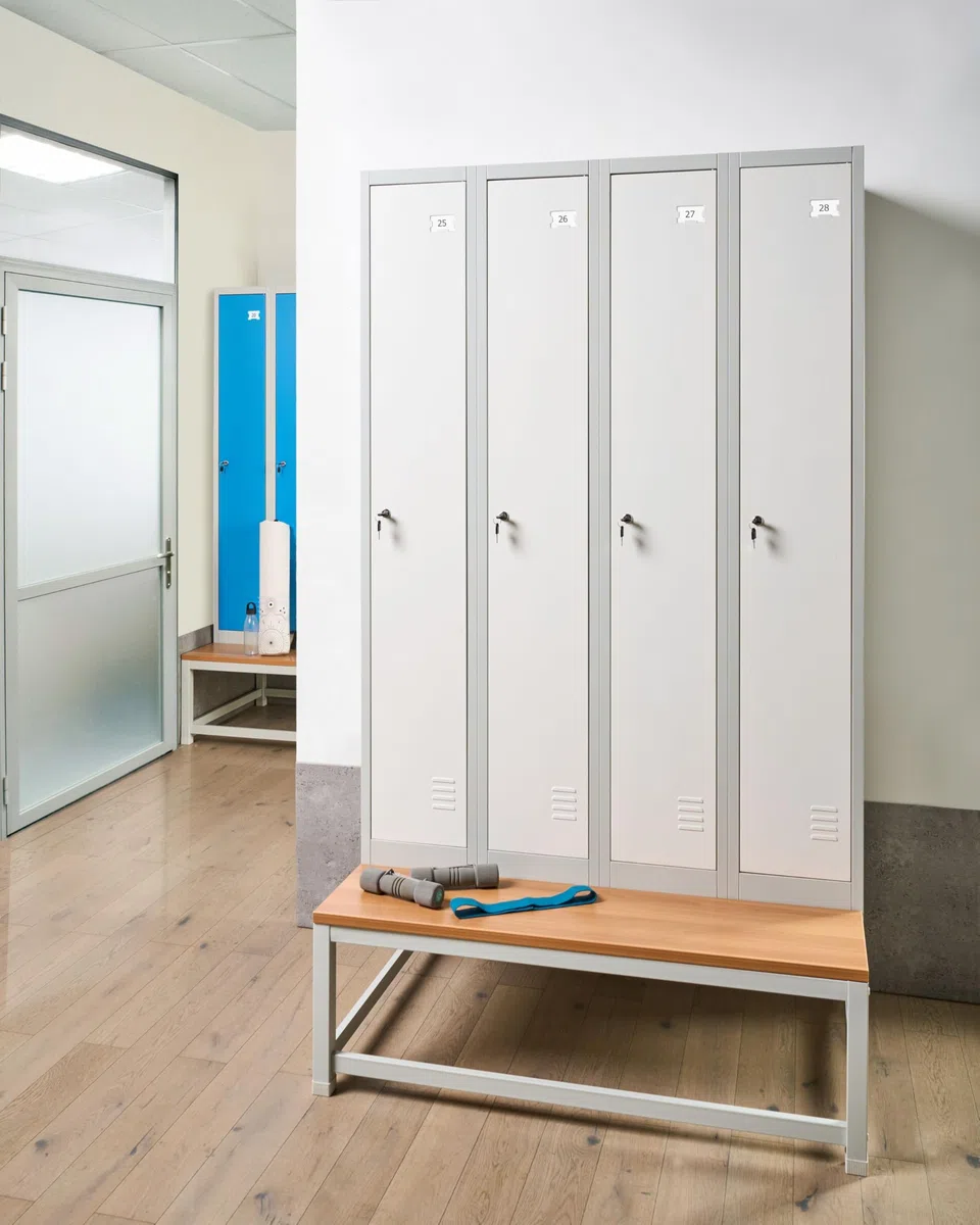 Beliani Viererspind Umkleideschrank 4-türig mit Sitzbank Metall weiß/grau abschließbar Athlete