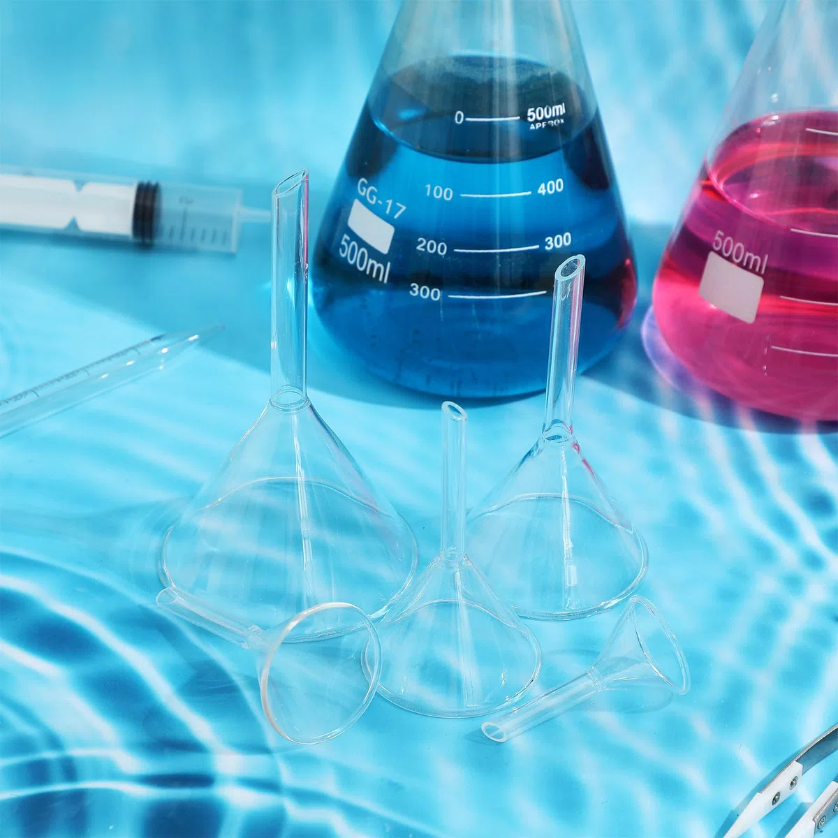 Kleiner Trichter aus Glas für Laborgeräte 5 Stück Dreieckstrichter mit Hohem Mechanischem Widerstand für Analytische Chemie und Flaschenbefüllung
