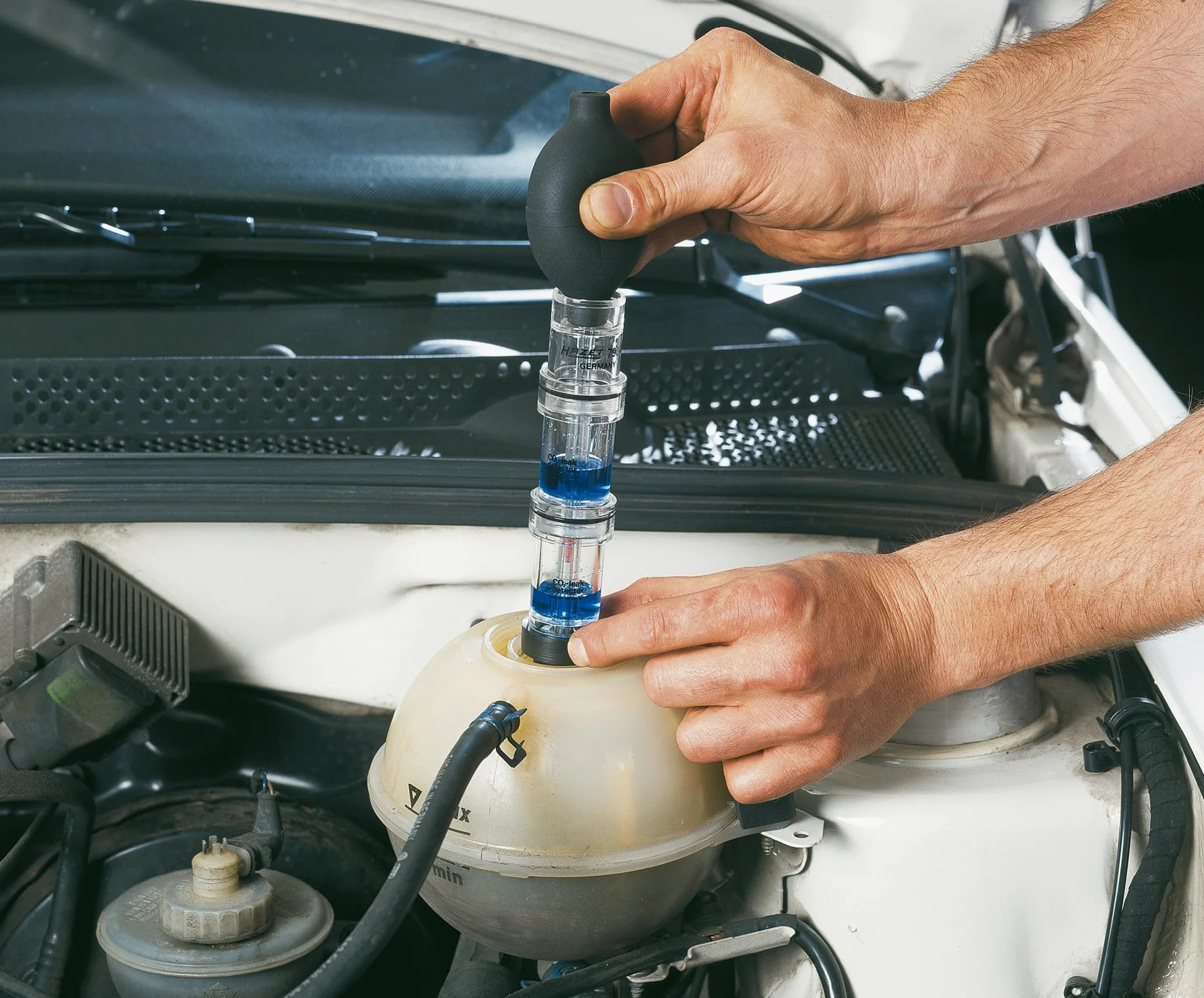 HAZET Dichtigkeits-Prüfgerät 4793/3 – 3-teilig, für die Erkennung von Zylinderkopf-Dichtungsschäden, passend für Benzin-, Diesel- und Gasmotoren