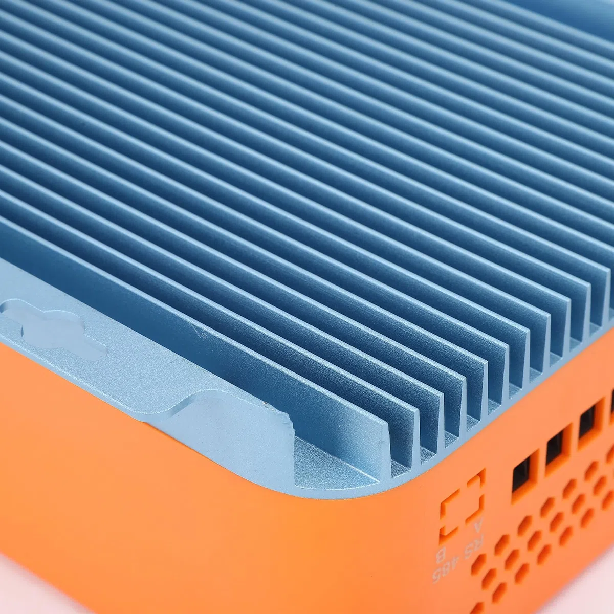 FTVOGUE MPPT-Solarladeregler 60 A, Hocheffizienter 99 % MPPT-Laderegler für Solar-Straßenlaternen, Kolloidale LFP-Ternärbatterien 12 V–96 V